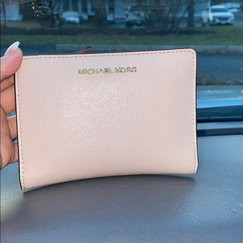 MK wallet